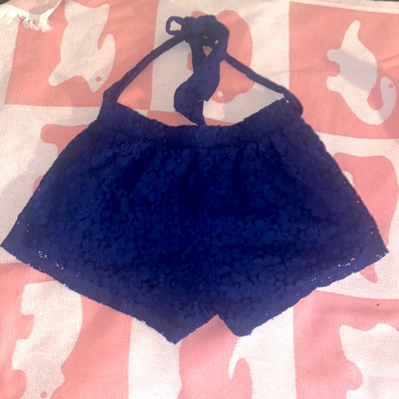 2 Flirty feminine high waisted shorts (small) - Picture 4 of 4